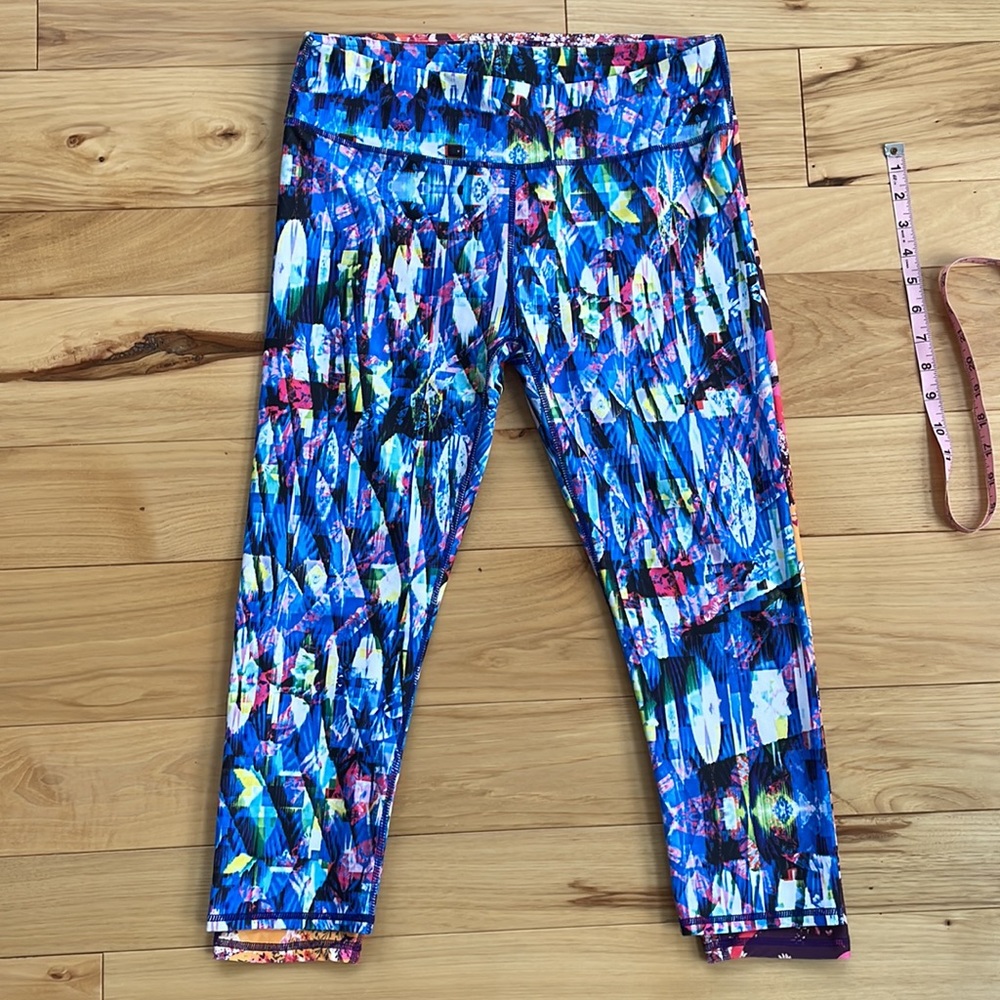 Lot of Fabletics High-Waisted Capri Leggings - Picture 7 of 10